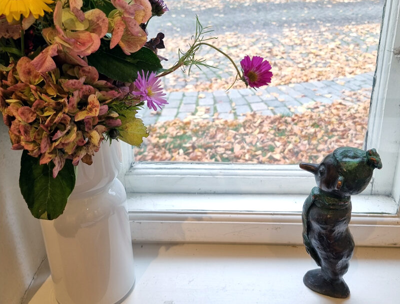 Bronzestatue af Benny Andersens “Snøvsen”