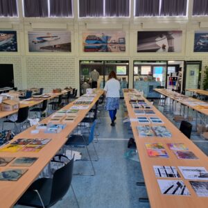 Udstillingsudvalget valgte anonymt de 64 kunstnere